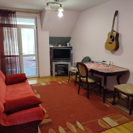 Spring Nebula Aparthotel Varna Bagian luar foto