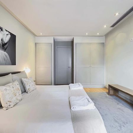Spring Nebula Aparthotel Varna Bagian luar foto
