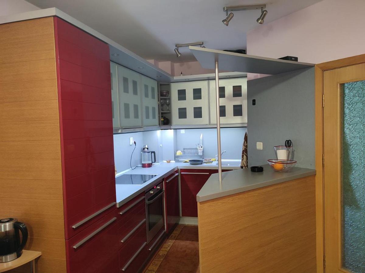 Spring Nebula Aparthotel Varna Bagian luar foto