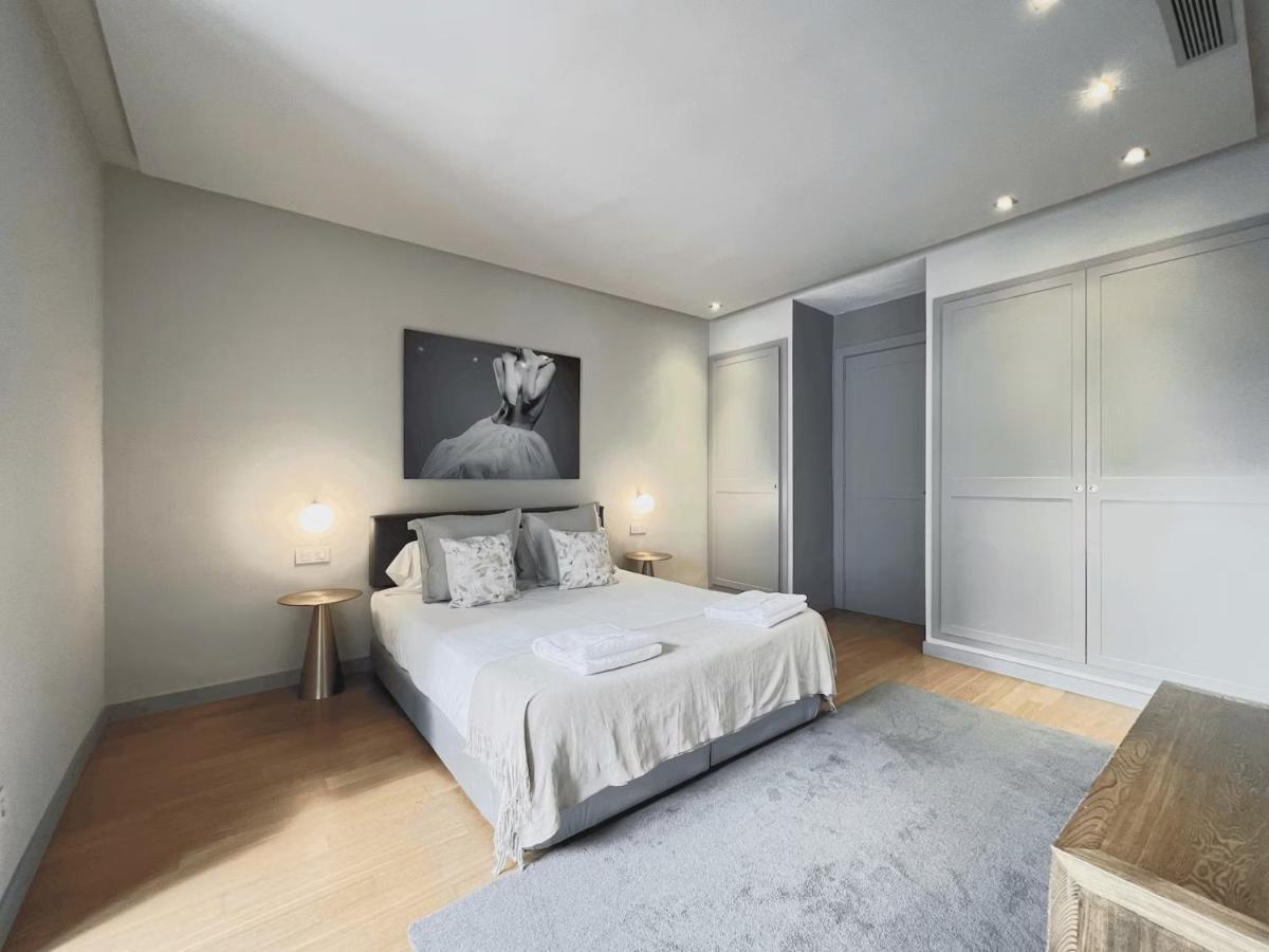 Spring Nebula Aparthotel Varna Bagian luar foto